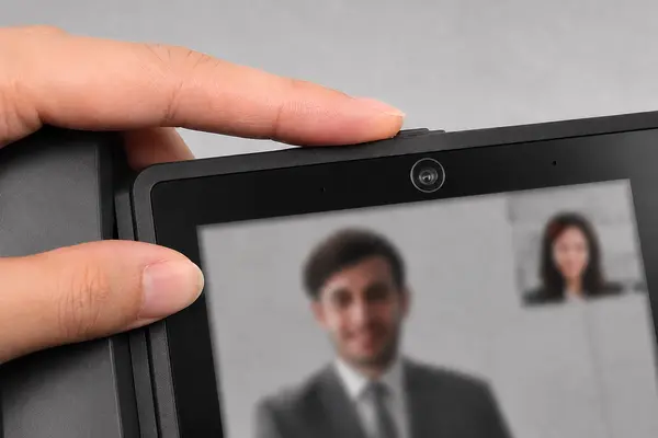 <span style="font-size:21px;"><span style="color:#333333;"><strong>5MP Autofocus Camera with Manual Privacy Shutter</strong></span></span>